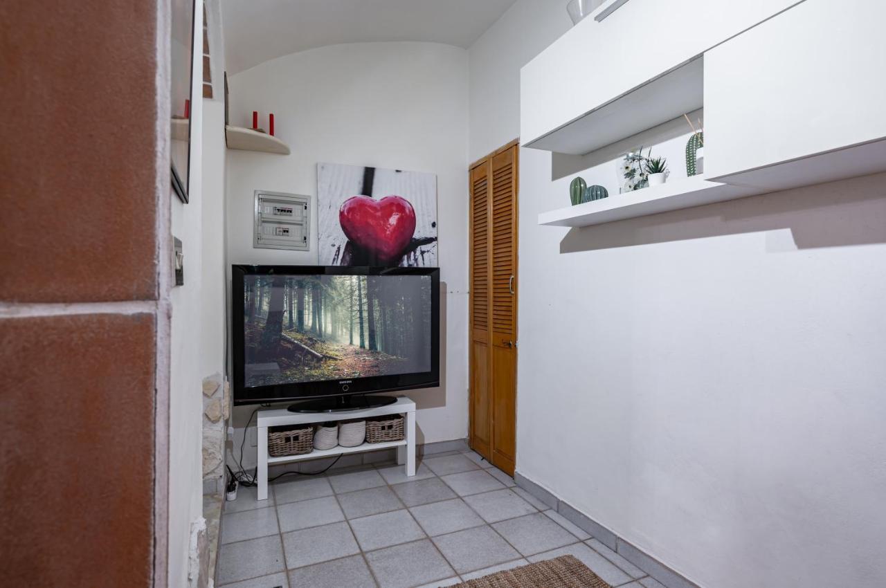 University And San Marco Cozy Apartment Firenze Bagian luar foto
